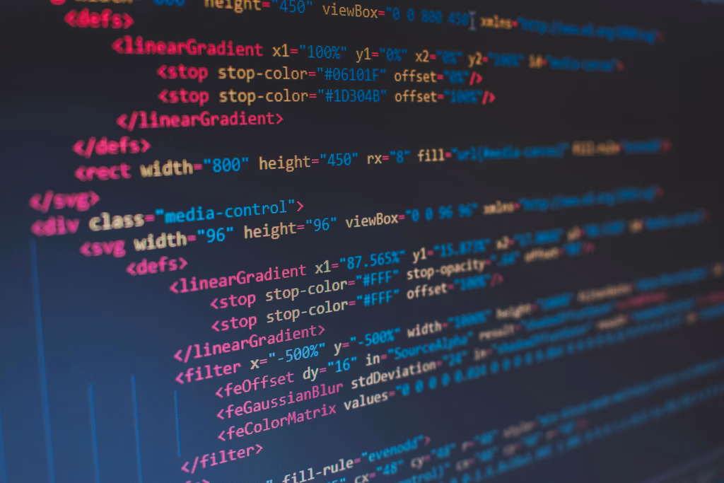 Site vitrine sur-mesure ou Wix / Squarespace : le comparatif honnête pour les pros